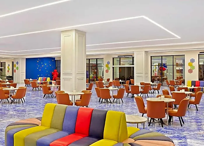 نيفرلاند سيتي - بيكالباتروس 5*